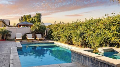 Luxe Indio Stay w/ Pool, Tiki Bar & Fire Pit Near Coachella Longfellow