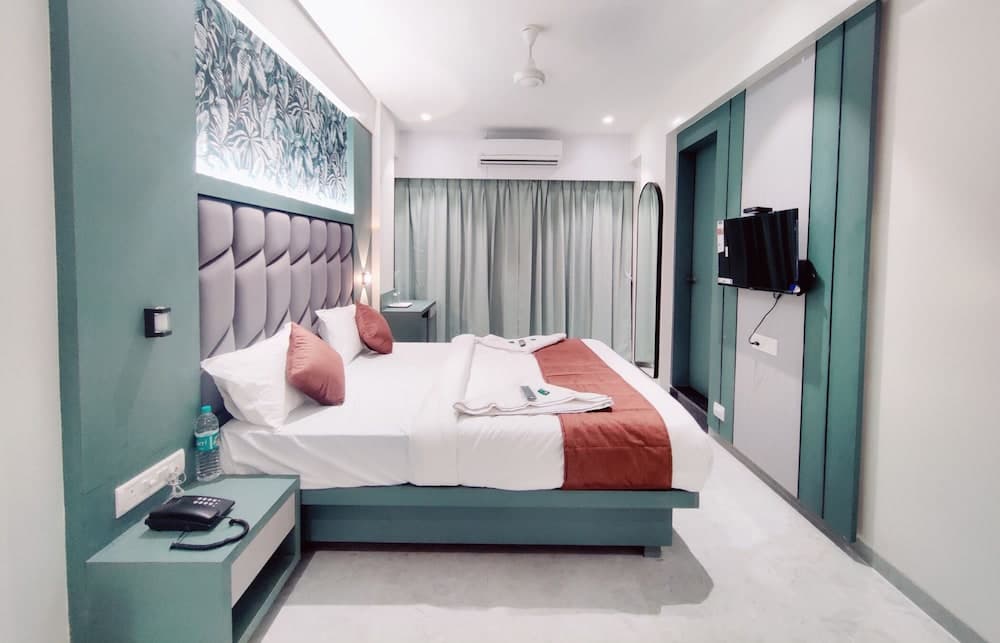 Hotel Everest Residency