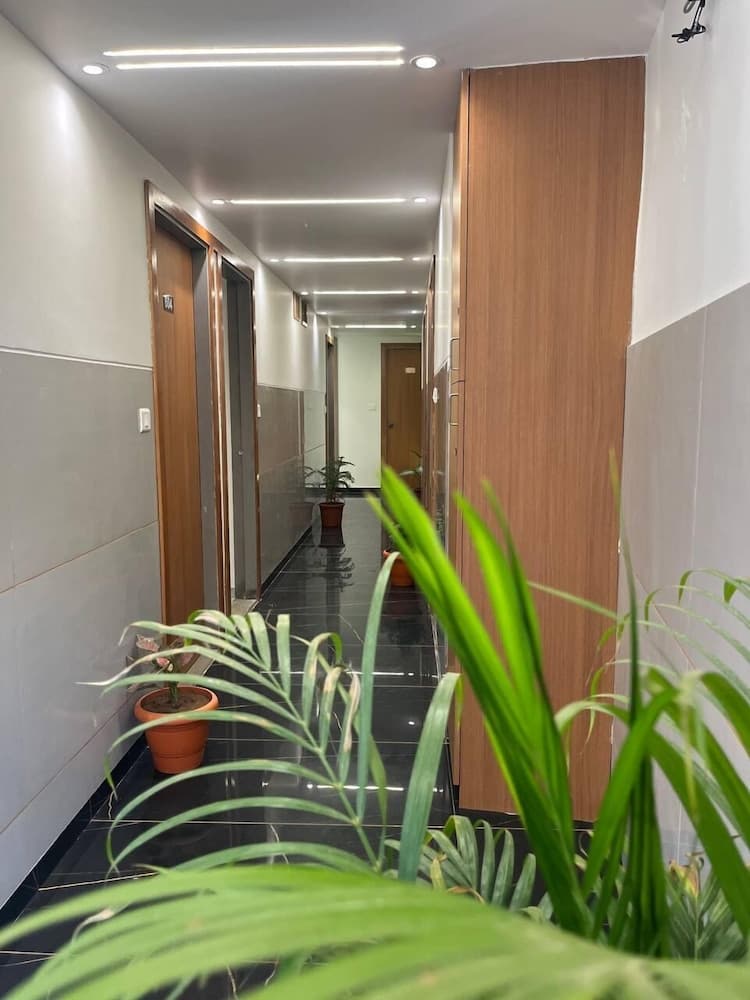 HOTEL MELBOURNE GANDHINAGAR