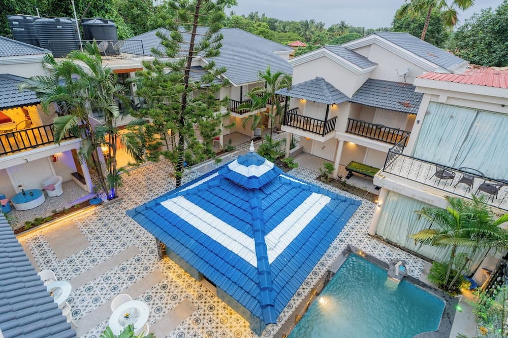 Emperor Ozran by Alaya Stays