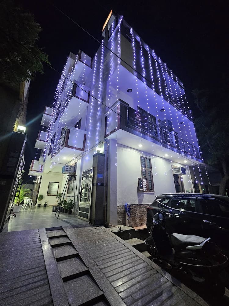 Shri Krishna Divine Dham