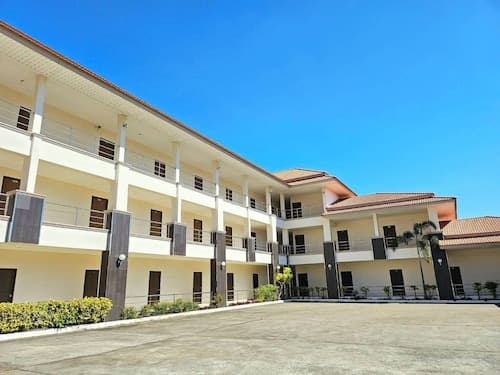 Grand Place Resort