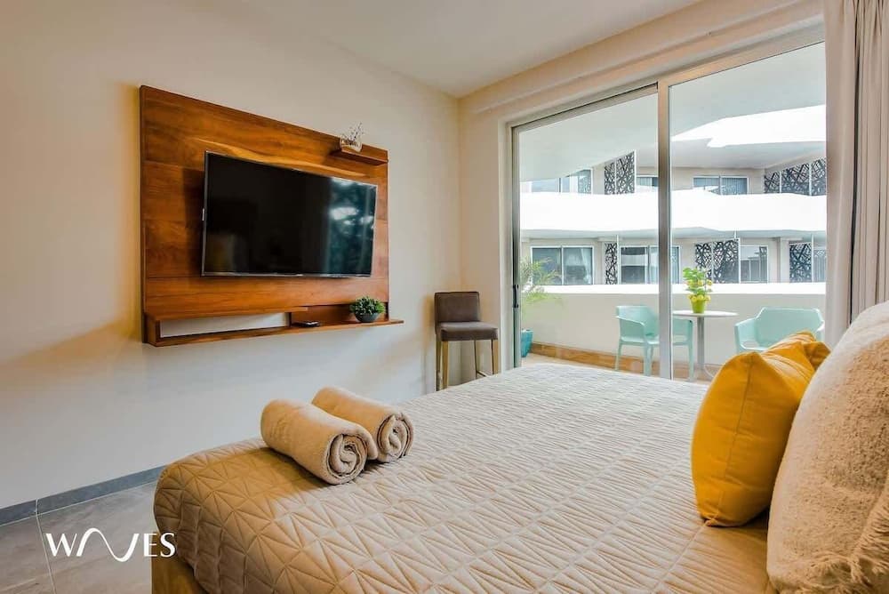 Pool View 1 Br. Steps Away From the Beach