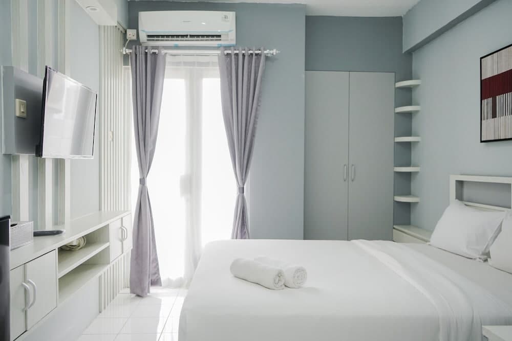 Brand New And Super Cozy Studio Room At Sky View Apartment