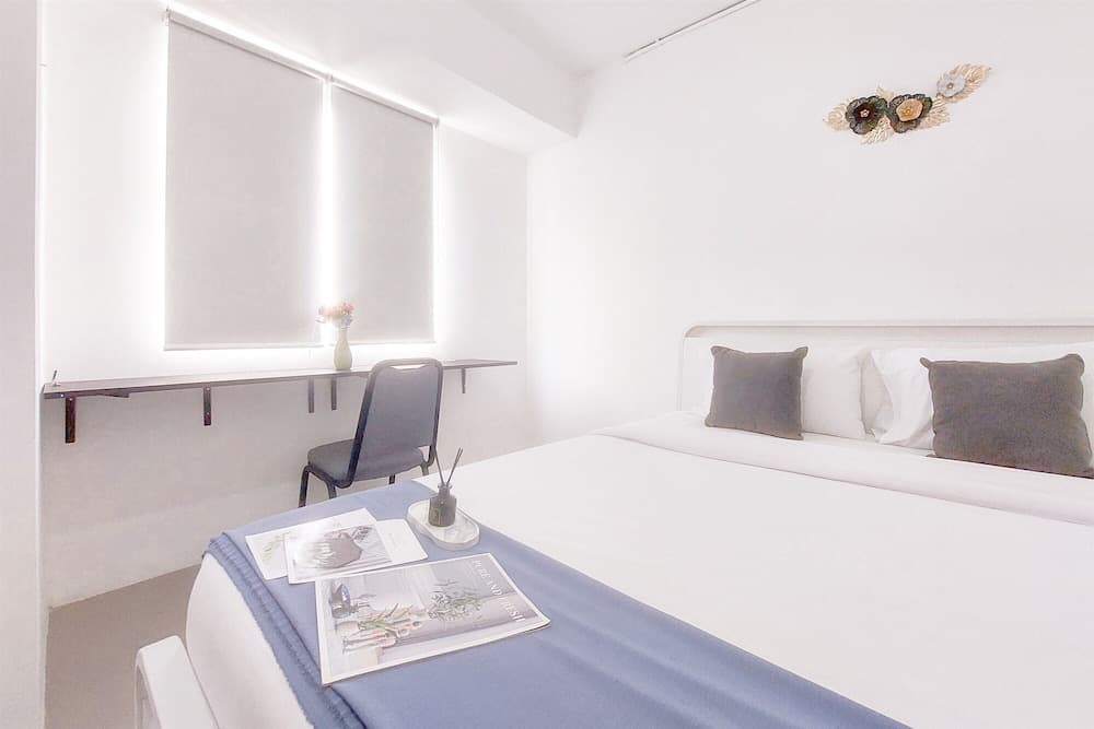 Relaxing And Homey Studio At Urbantown Serpong Apartment