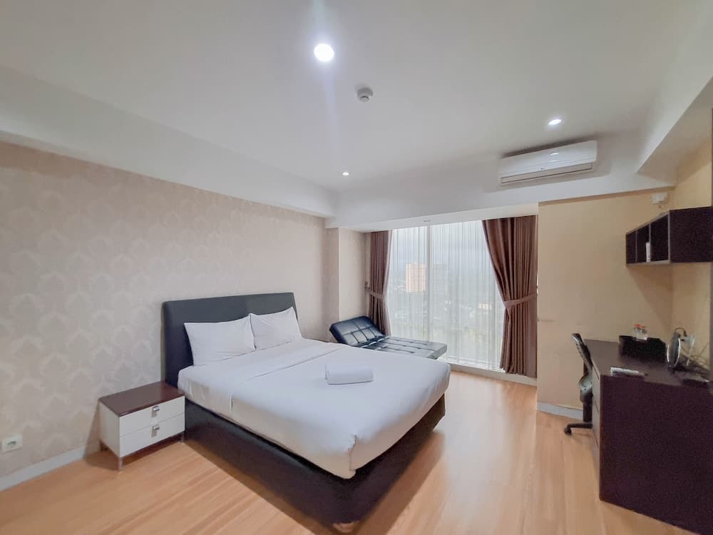 Relaxing And Stylish Studio At Mataram City Apartment