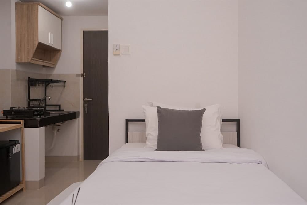 Cozy And Warm Studio At Serpong Garden Apartment