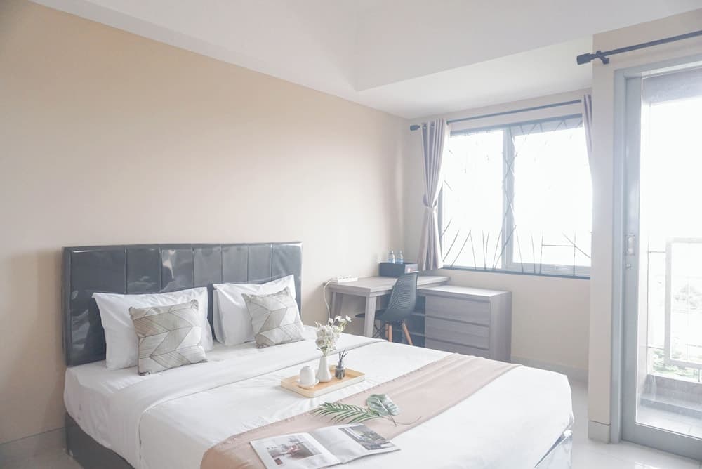 Good Choice And Comfy Studio Apartment At Gateway Park Lrt City Bekasi