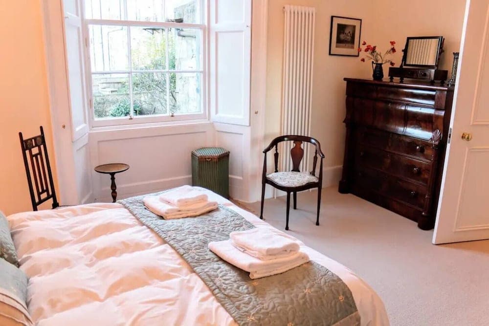 JOIVY Gorgeous Georgian Flat