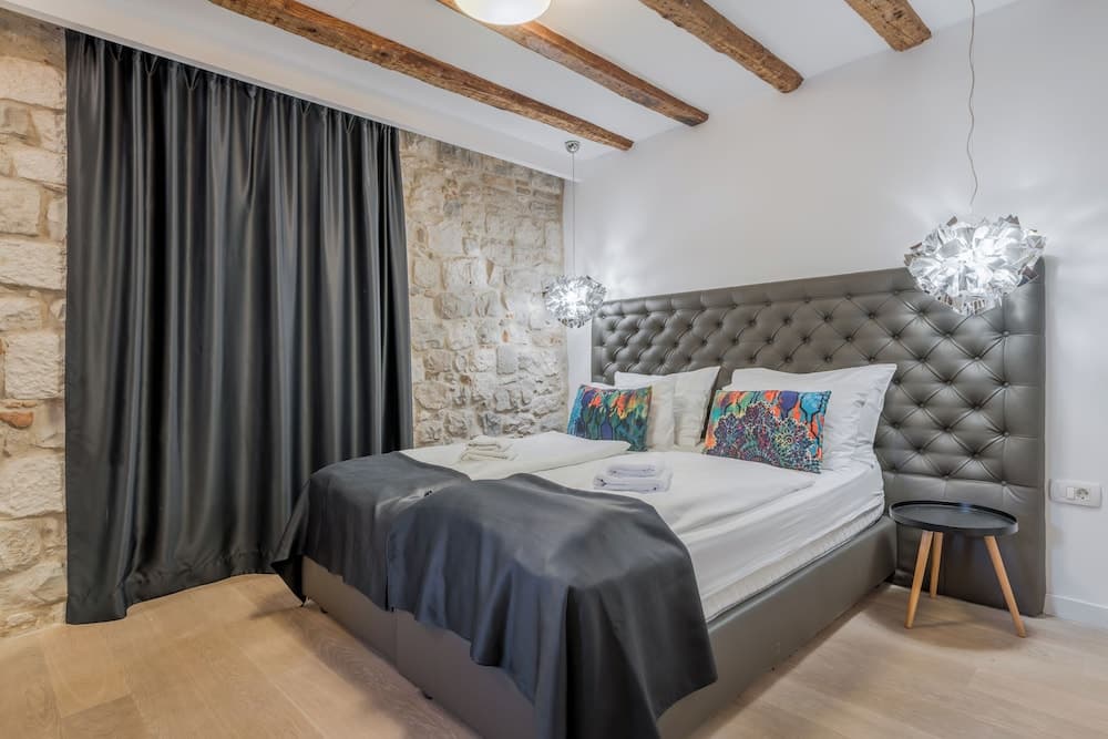 The Code Luxury Rooms