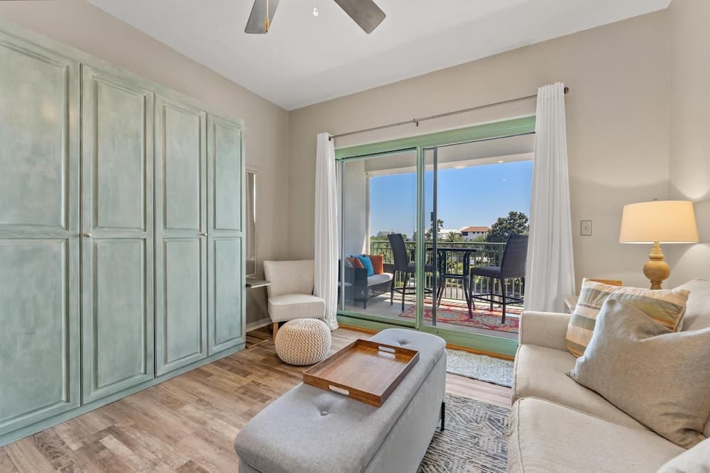 Inn at Seacrest 309- Somewhere in the Sun