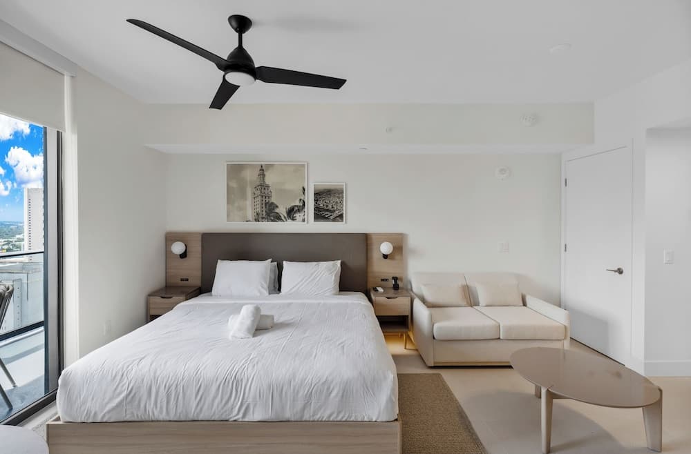 Modern Studio in Downtown Miami