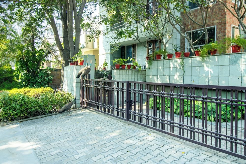 Opulent Antique 3br Villa in Gurugram