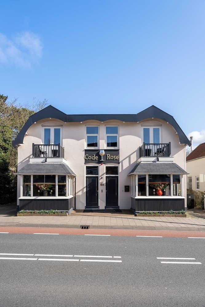 Boutique Pension Code Rosé