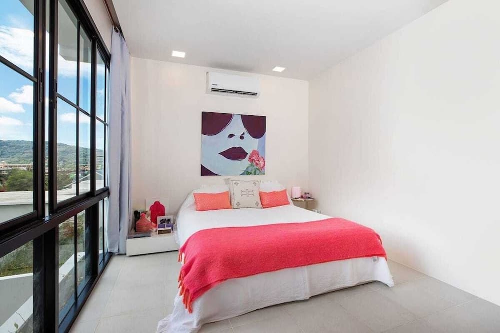 Mediterranean-Asian 3BR Villa Cristina