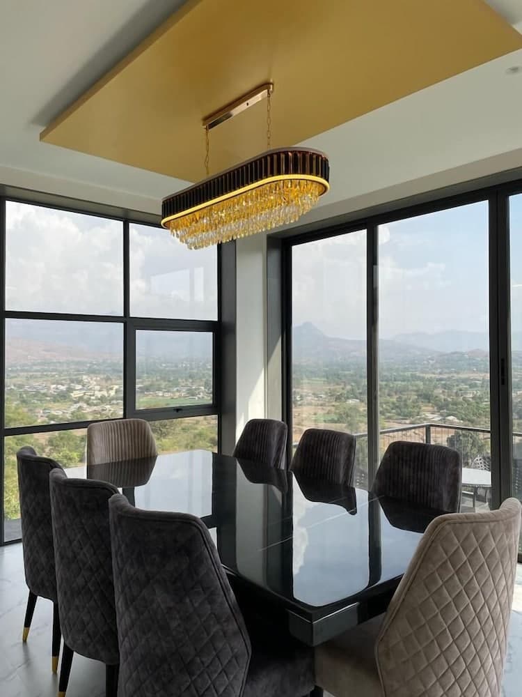 Amarjas DamTop Haven