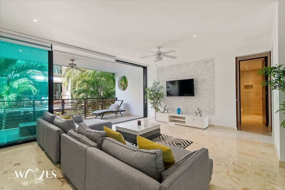 2 Br. Luminous and Spacious Pool View Apt