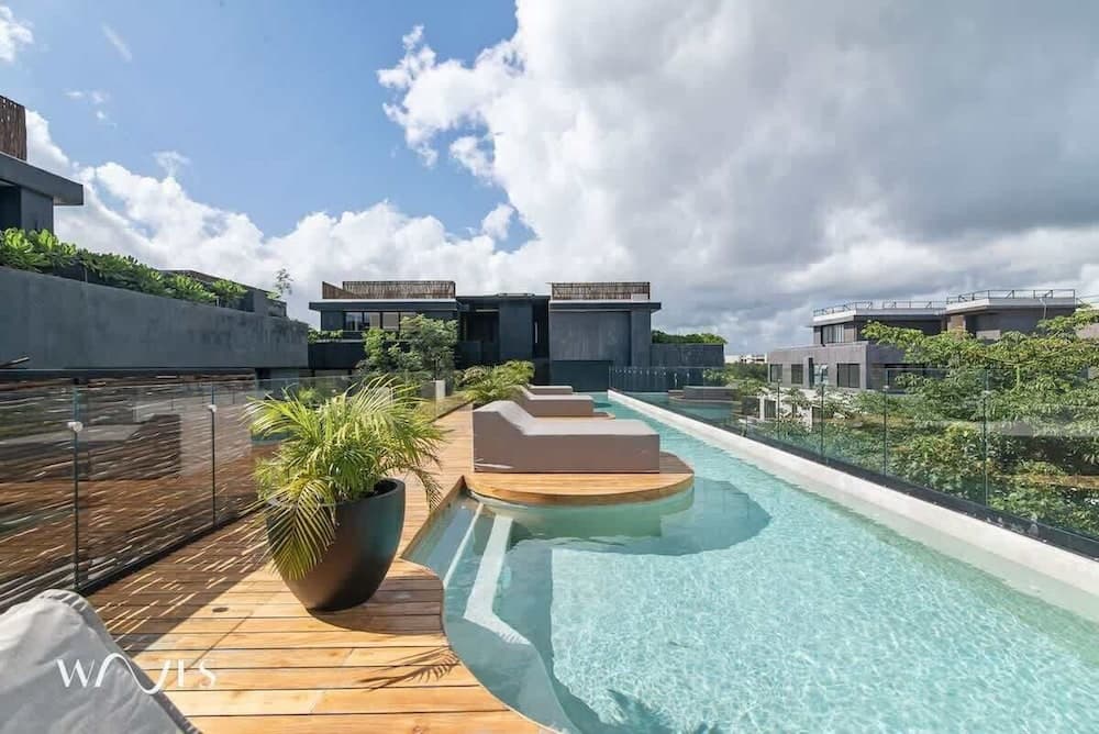 2BR W/private Pool - Steps Away From the Beach