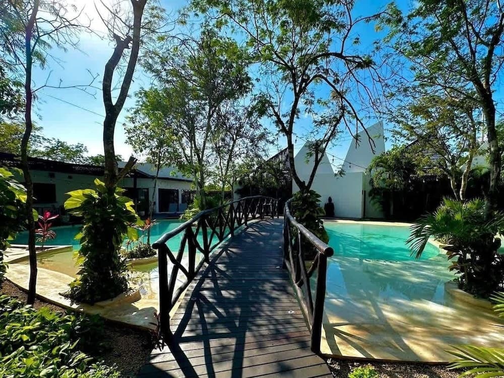 Studio W/private Pool Gym Relaxing Green Areas