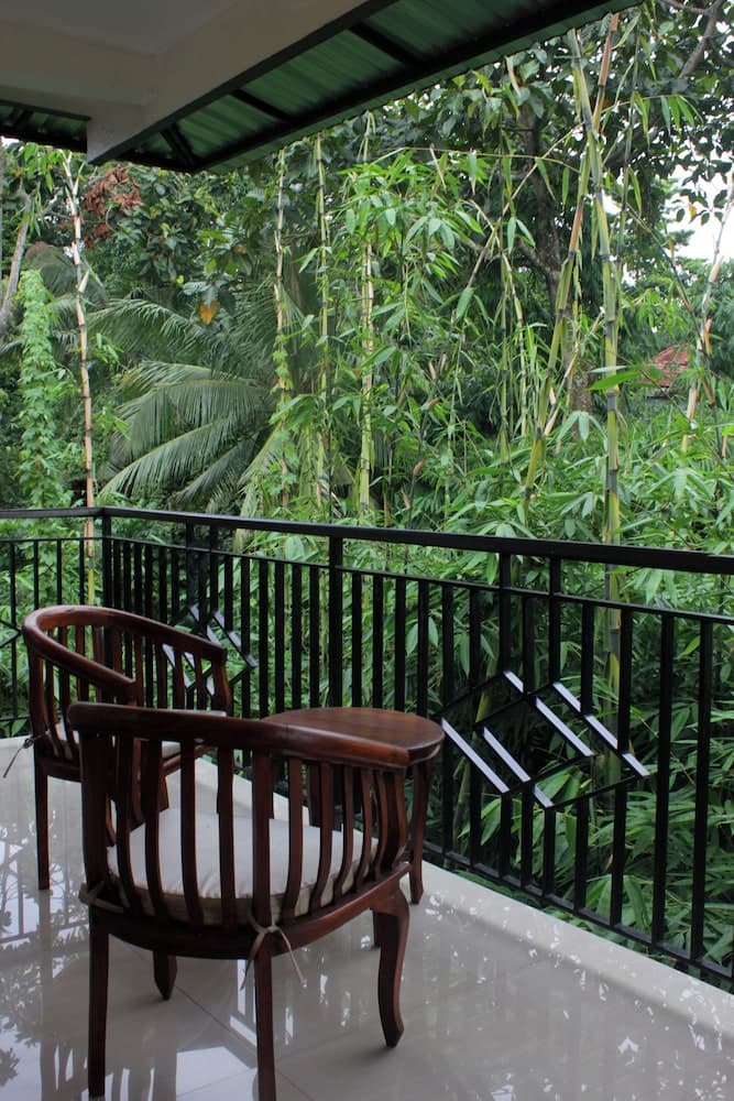 Nara Ubud A Trishula Collection