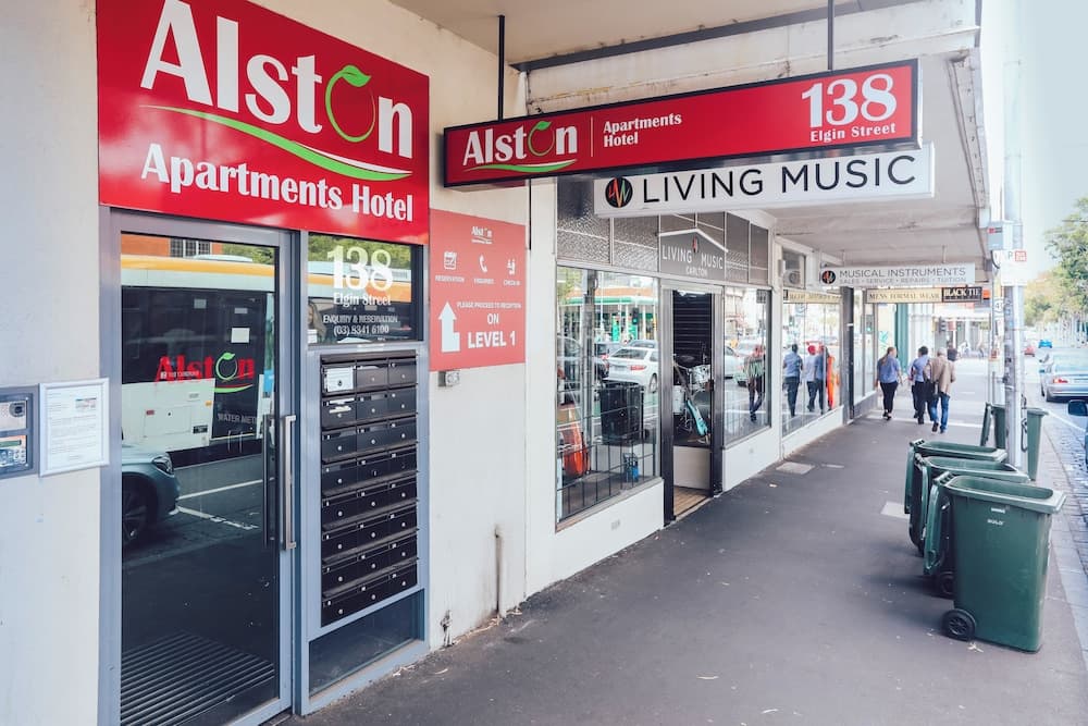 Alston Apartments Hotel