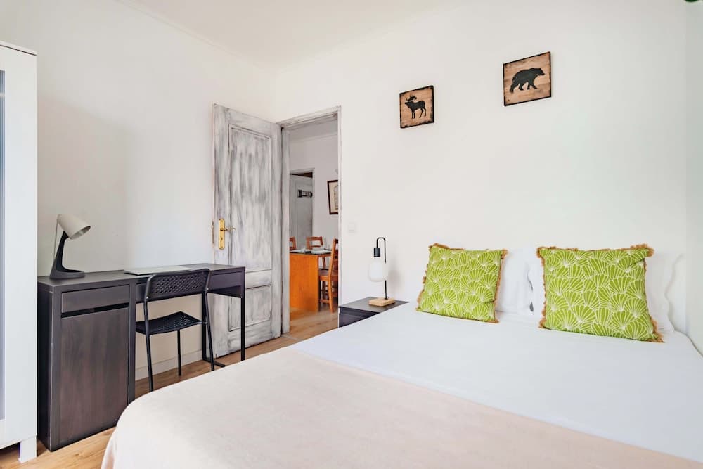 Lisbon Viewpoint Retreat