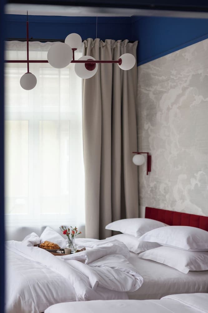 Head in the clouds 2-bed apartment