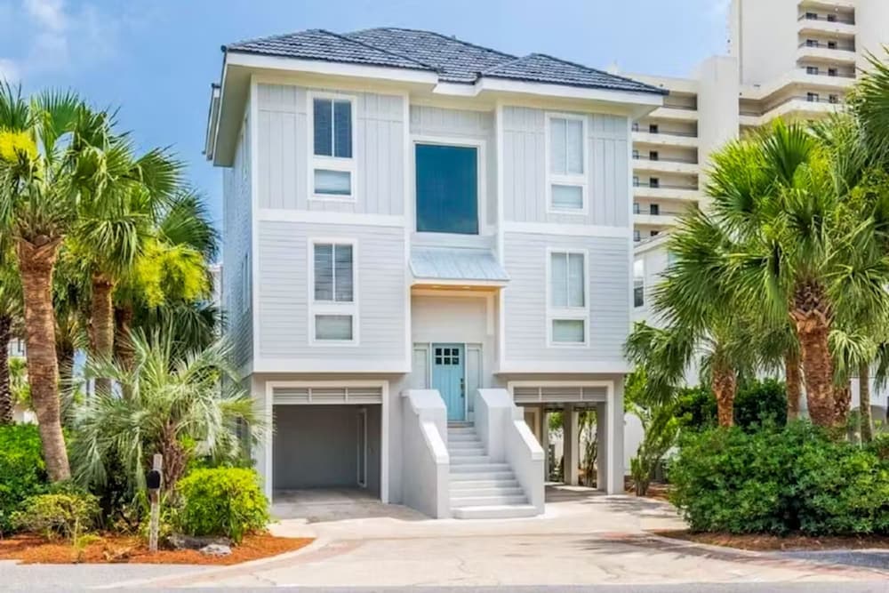 Luxurious Gulf-side Living in Santa Rosa Beach!