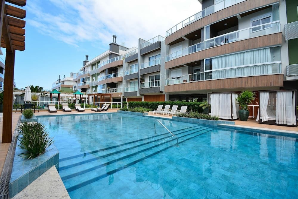 SunClub-300 metros da Praia do Campeche