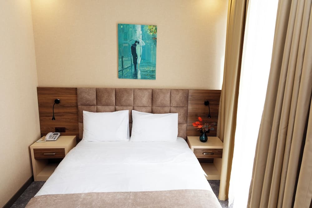 Aniko Hotel