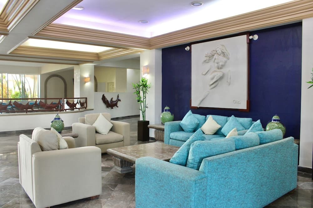 Costa Bonita Apartments