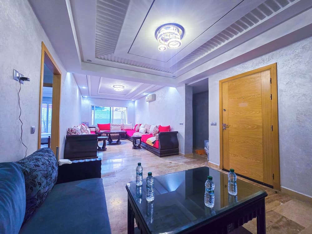 Luxor Home - Spacious & proximity to CFC