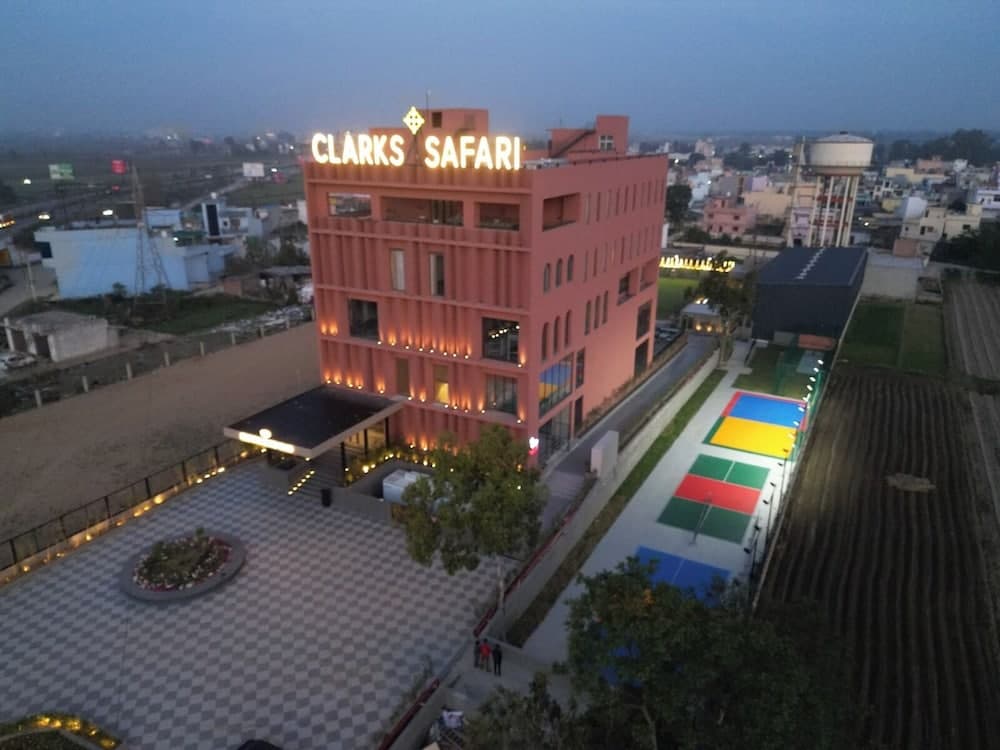 Clarks Safari Haridwar