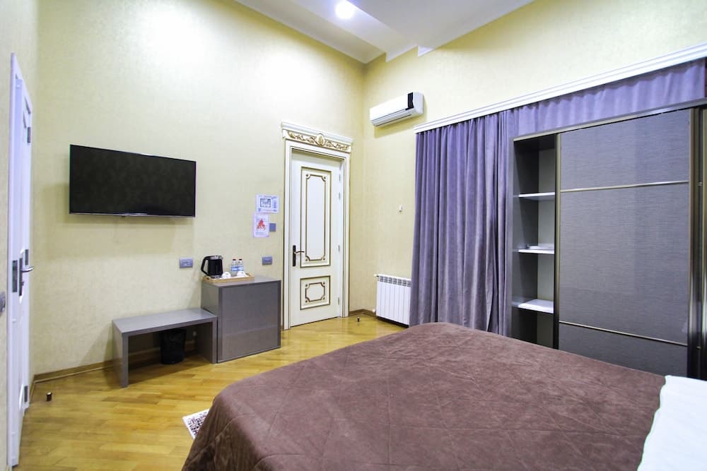 Pilot Inn Hotel Baku