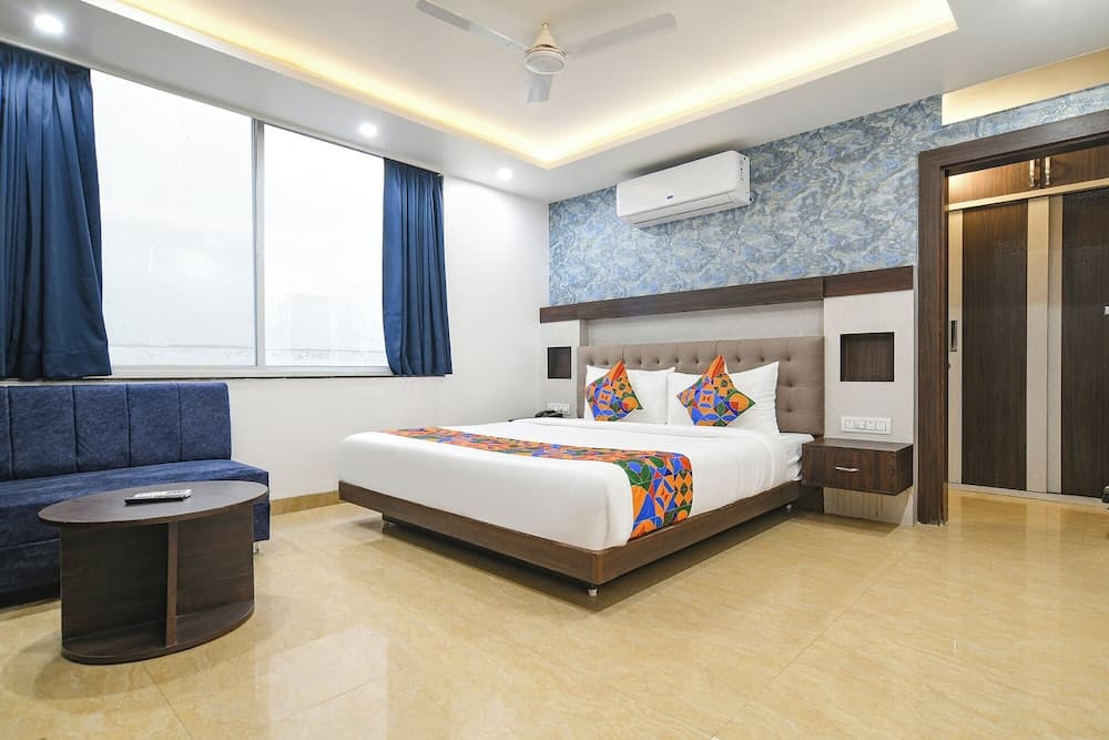 Fabhotel Avinya