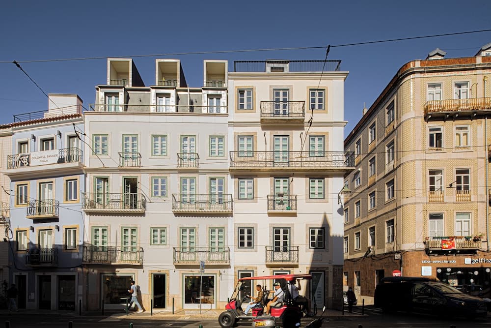 Castelo Superior Two Bedroom Apartment