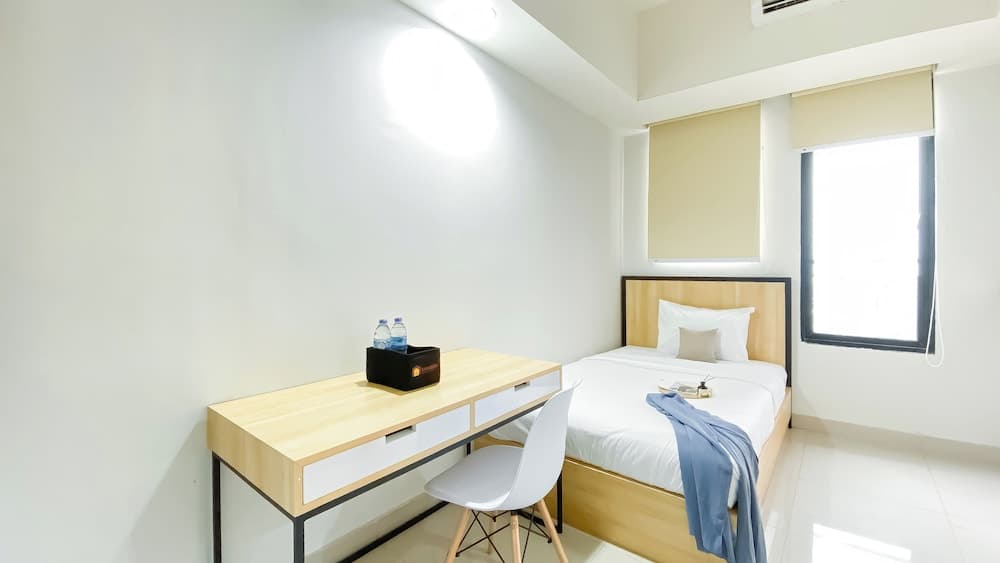 Nice And Comfy Studio At Evenciio Margonda Apartment