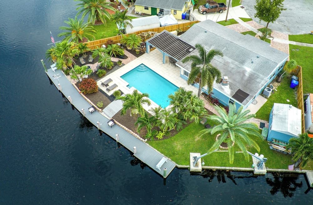AQUA VILLA