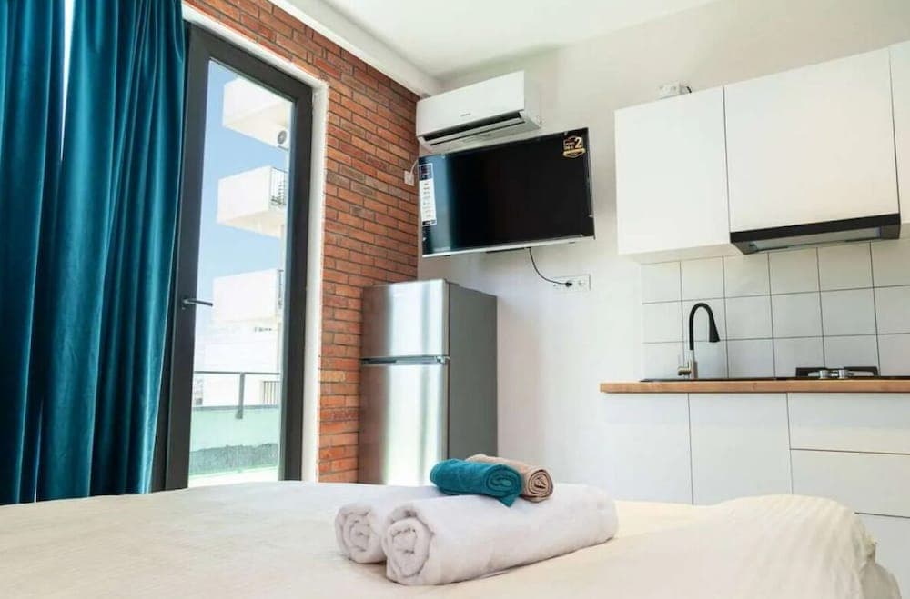 Epic 1Bed unit Huge Balcony area