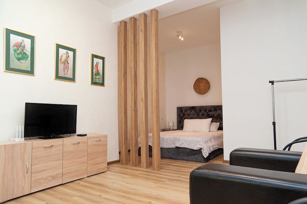 Cute Ground Floor with Free Parking