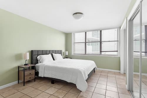 Bay Harbor Sunset Apt 3B
