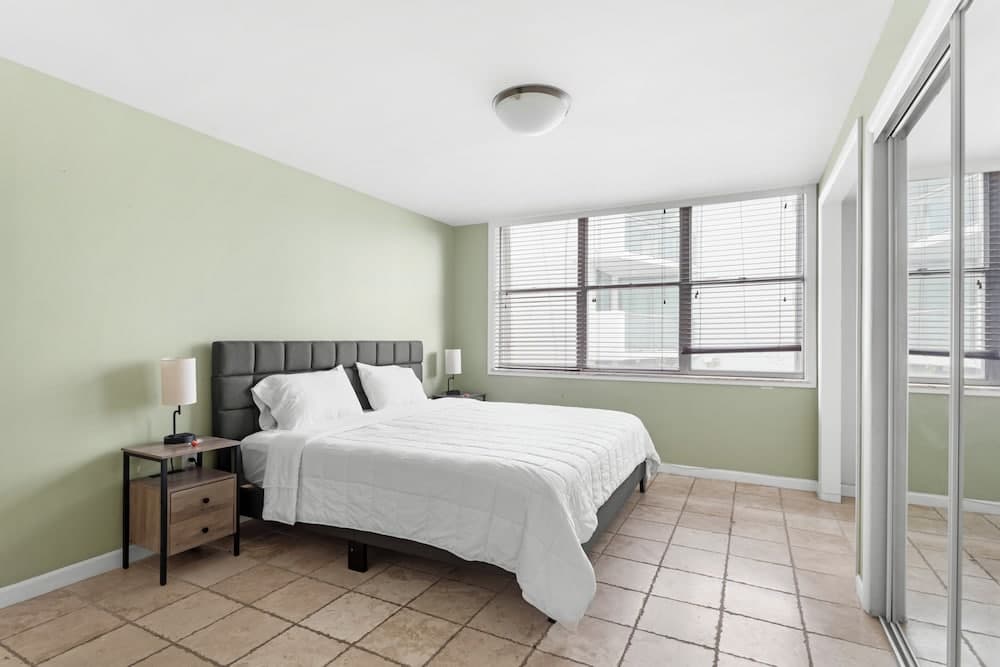 Bay Harbor Sunset Apt 3B