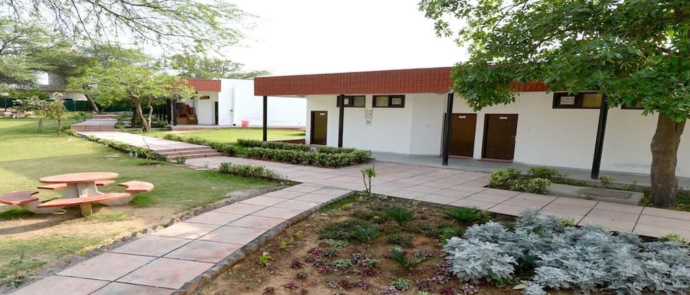 Lake View Huts and Resort