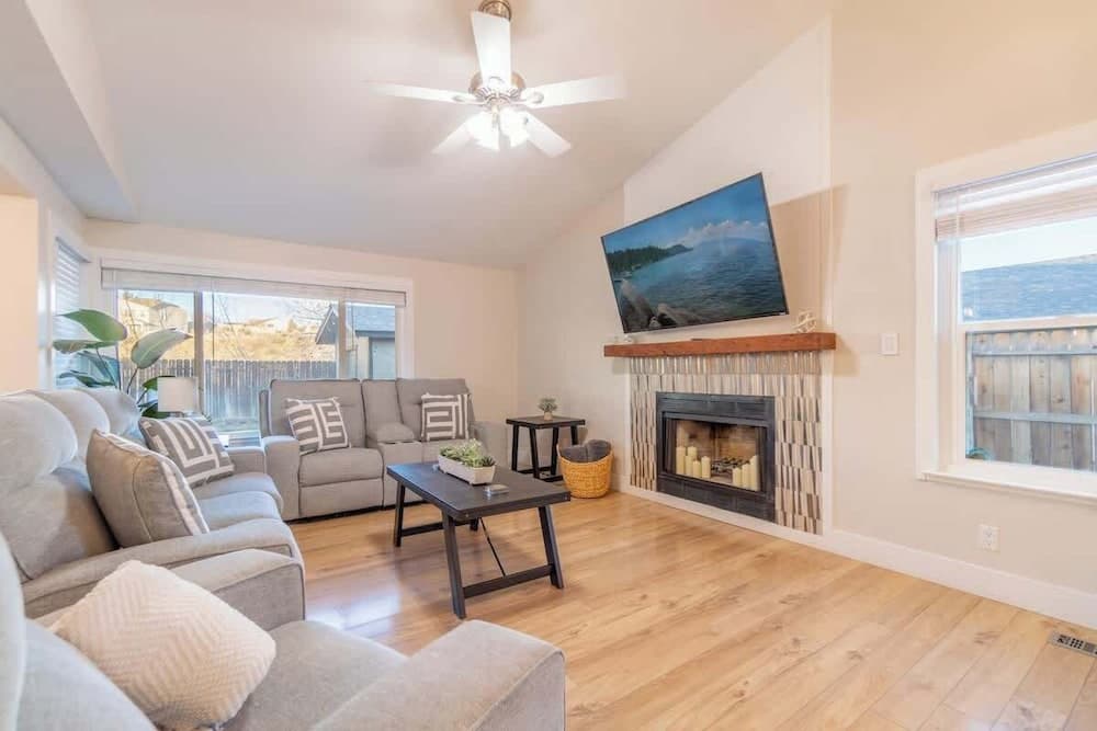 Modern 3-bedroom Escape in Northwest Reno