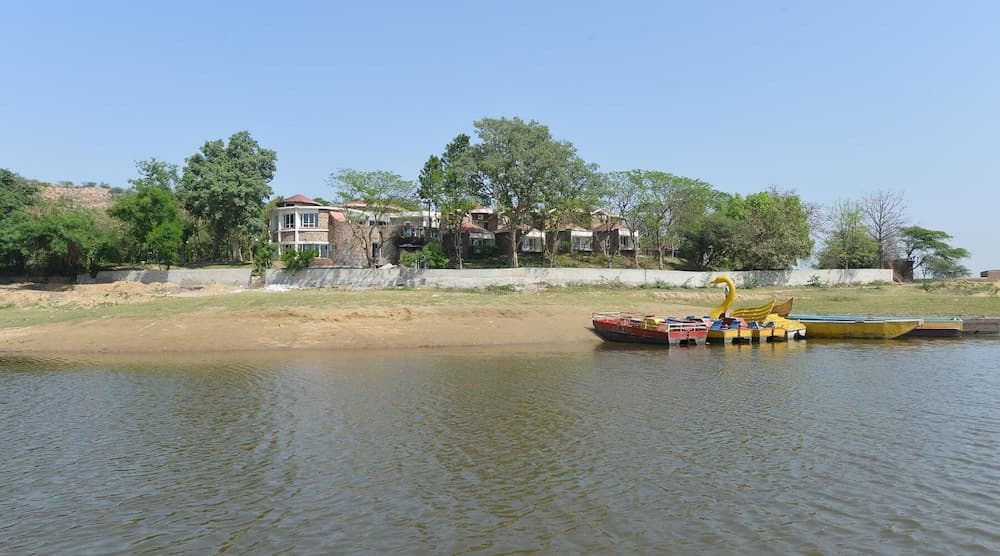 Saras Tourist Resort