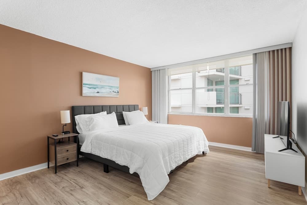 Bay Harbor Sunset Apt 5B