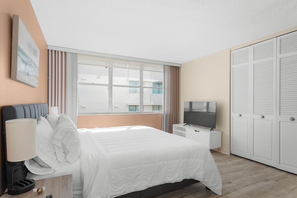 Bay Harbor Sunset Two Bedrooms Apt