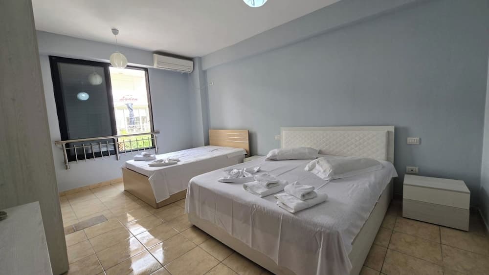 Tirent Apartment - Cozy 1-Bedroom Stay by Golem Beach