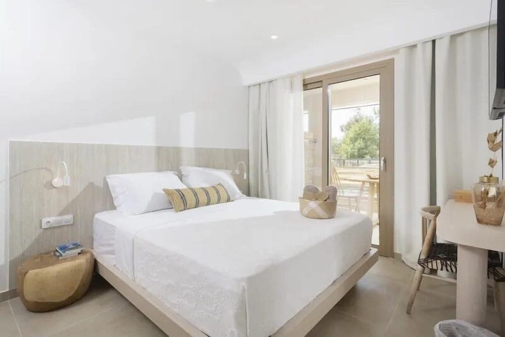 Nusa Suites & Villas