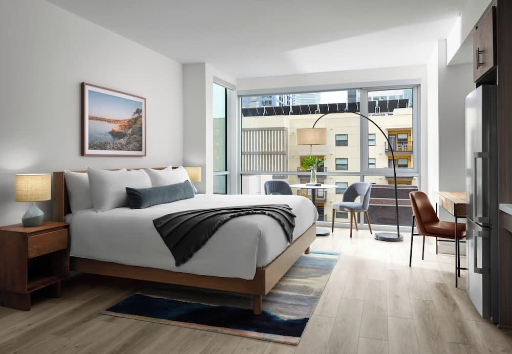 Sentral Gaslamp Quarter